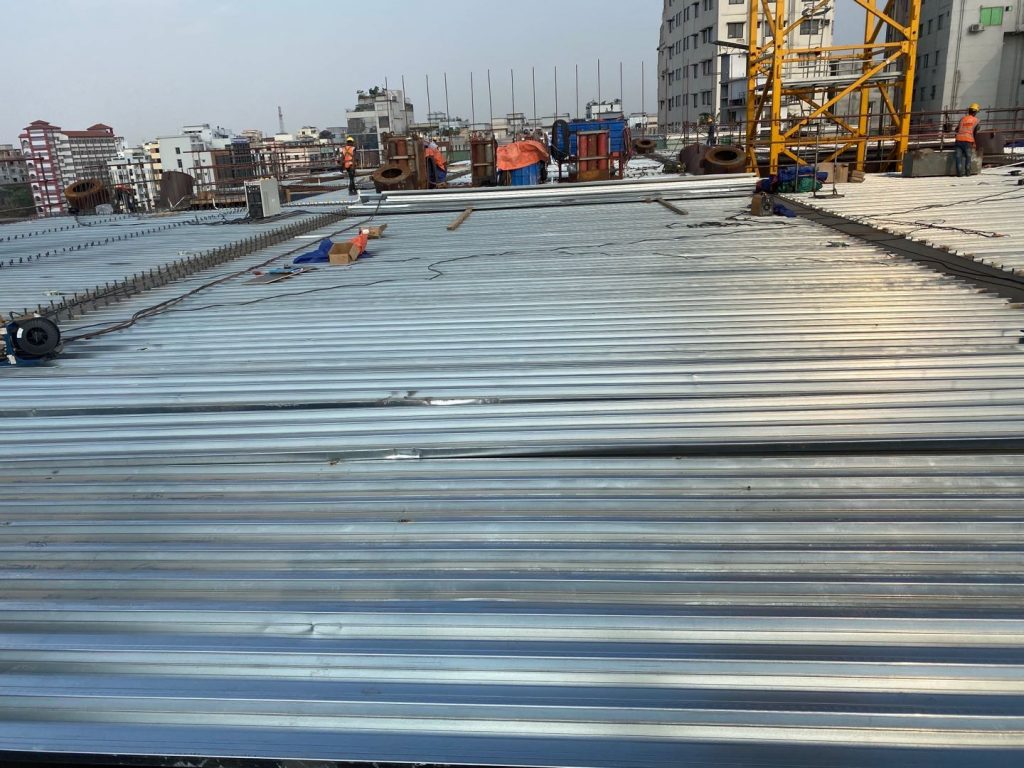 the general amount of zinc in steel deck